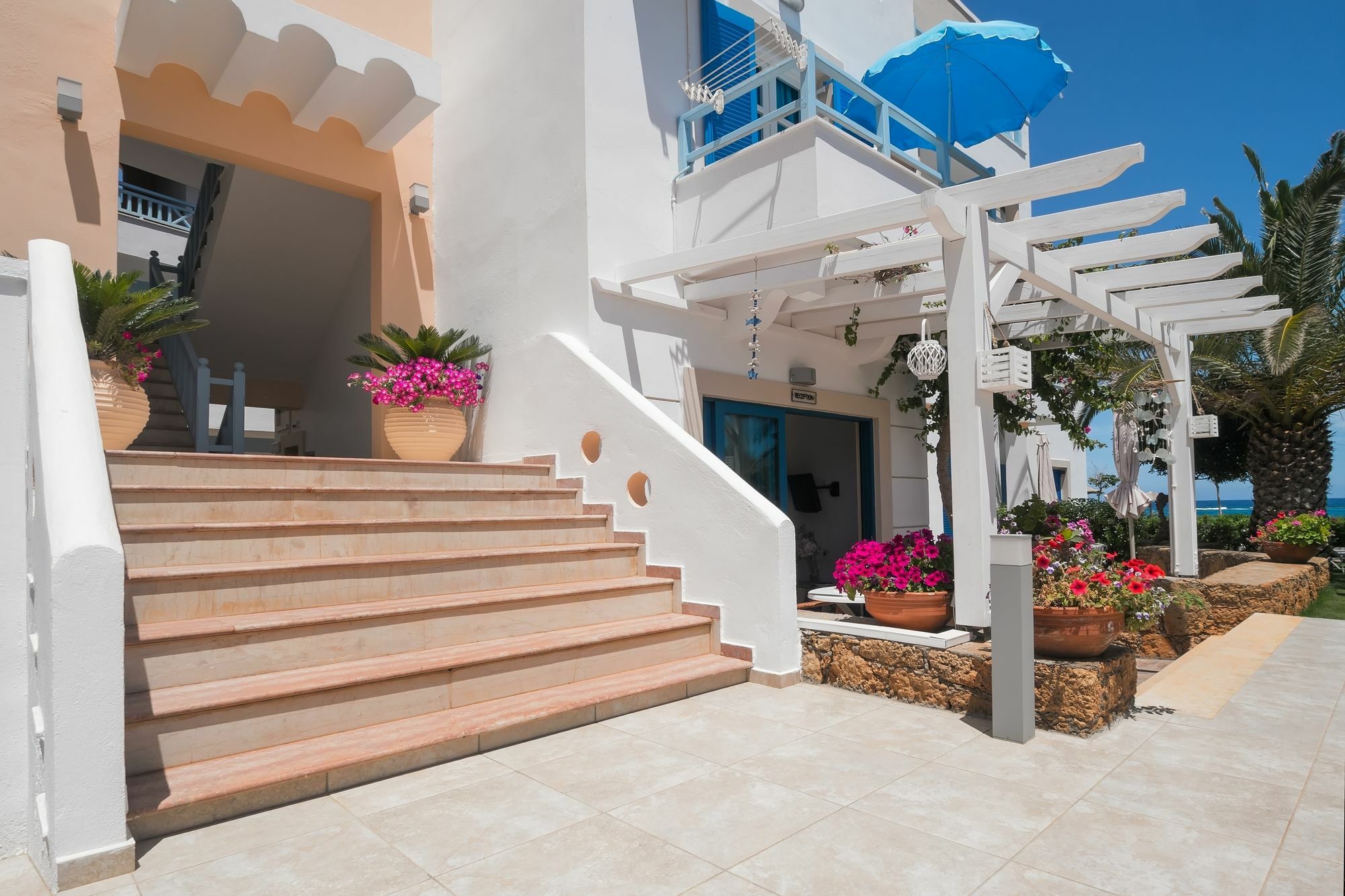 Pyrgos Beach Hotel Apartments Malia Exteriér fotografie